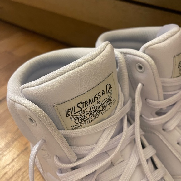 Levis Men’s High Drive Sneaker - Picture 7 of 7